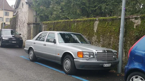 W126