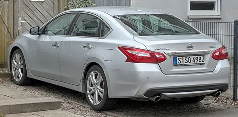 L33