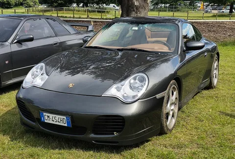 996
