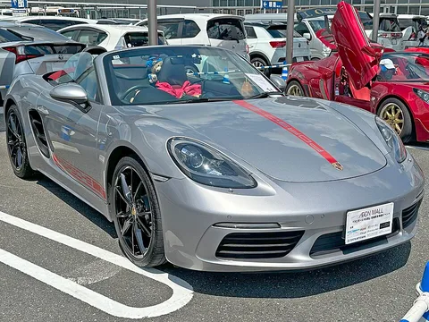 982 (718)
